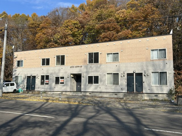 メゾントワベール【その他】木造２階建　6戸