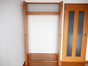 シンフォニー東新町【収納】