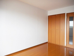 シンフォニー東新町【洋室】