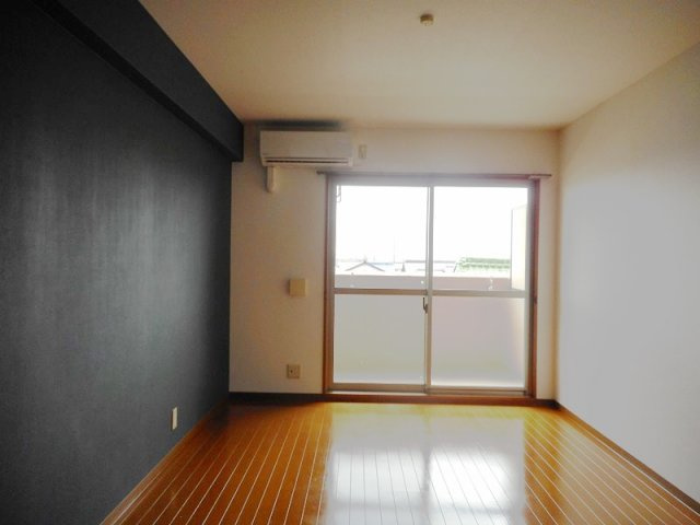 シンフォニー東新町【居間・リビング】