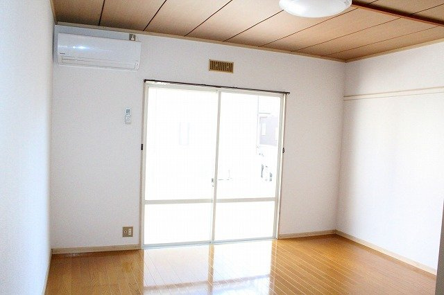 パールハイツ【居間・リビング】