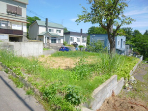 小樽市奥沢４丁目の売地【前面道路含む現地写真】