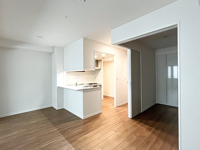 ジオ高槻ミューズＥＸ【周辺】前面道路