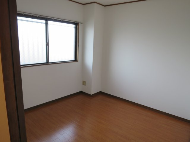 第二萬有ビル【洋室】