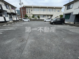西脇市黒田庄町黒田のアパート【駐車場】