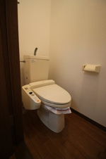 サンクチュアリーコープ【トイレ】快適トイレ独立型、温水洗浄便座付です！