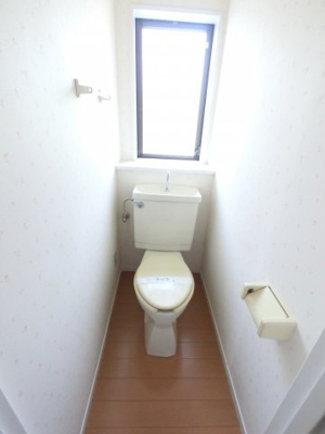 トイレが独立しているのでゆったりできます。