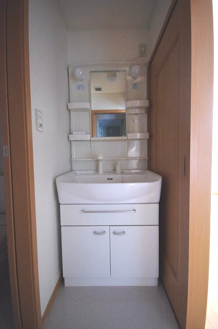 フォーシーズンズC棟【独立洗面台】