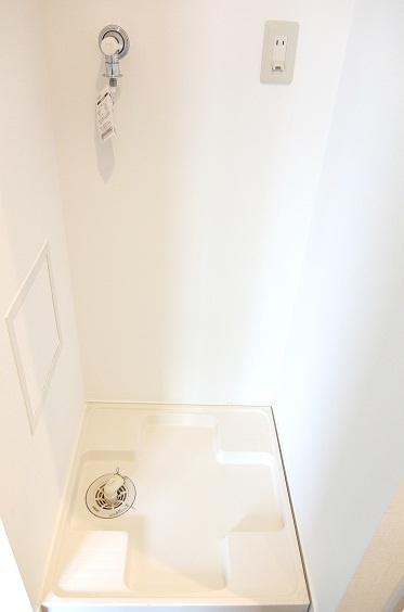洗濯機置場　※参考写真
