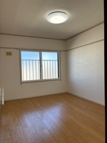 シーライトマンション【洋室】