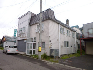 小樽市末広町の中古一戸建【外観】棟続き　右側部分　家賃41000円賃貸中