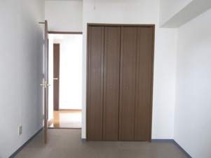 サンハウス小牧駅西【居間・リビング】