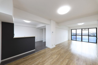 八幡マンション【居間・リビング】