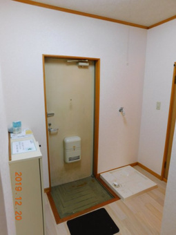 エステートピア　ムラカミ【玄関】