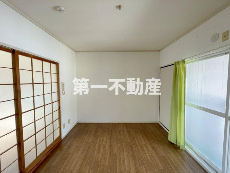 西脇市郷瀬町のアパート【居間・リビング】