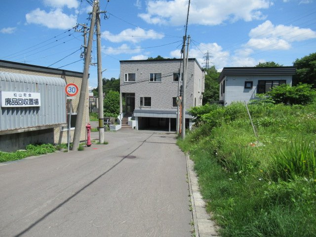 小樽市長橋５丁目の売地【前面道路含む現地写真】