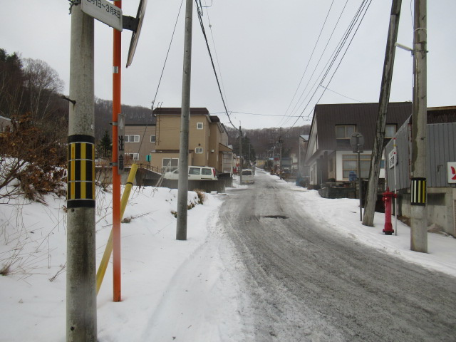 小樽市長橋５丁目の売地【前面道路含む現地写真】