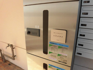 カサブランカ【設備】エントランスに宅配ボックス