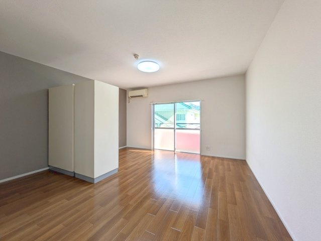 カサブランカ【寝室】照明付き