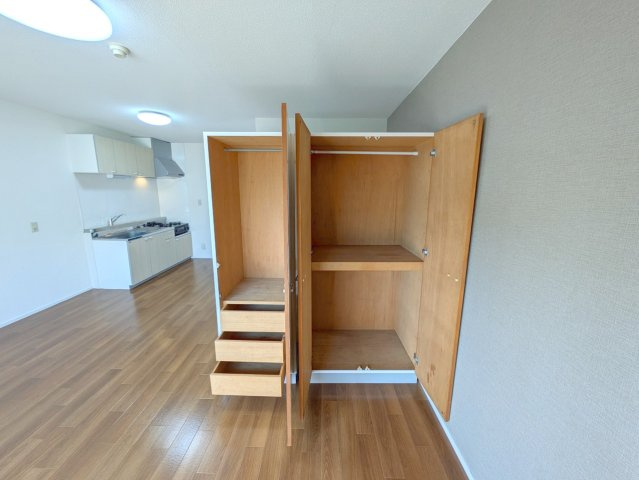 カサブランカ【収納】２つあり移動可