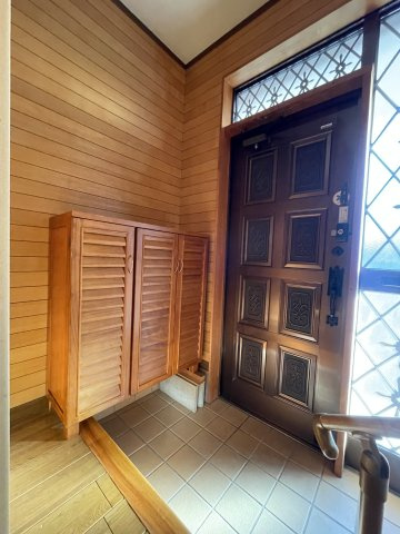 清須市土器野北中野　中古戸建【玄関】