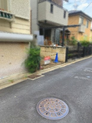 K10548-衣笠【前面道路含む現地写真】