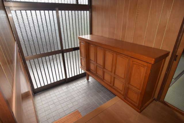 勝川貸家【玄関】