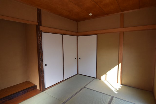 勝川貸家【和室】