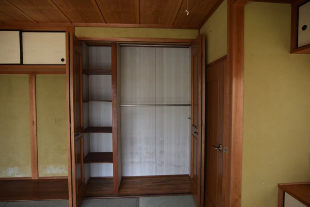 勝川貸家【収納】