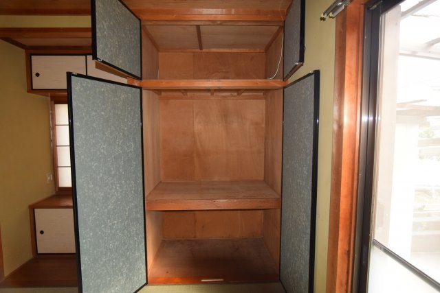 勝川貸家【収納】