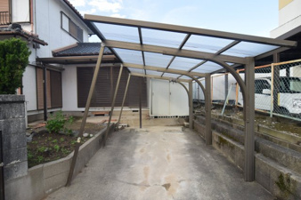 勝川貸家【駐車場】