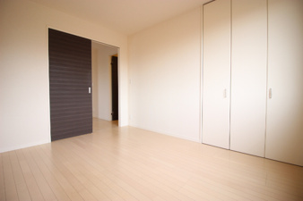 ラーク松代【寝室】落ち着いて過ごせるお部屋なので、寝室にいかがでしょうか