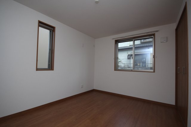 ポプラ・Ⅱ【洋室】1階洋室（1）