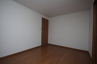 ポプラ・Ⅱ【洋室】1階洋室（2）