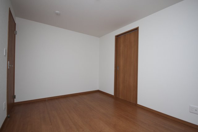 ポプラ・Ⅱ【洋室】1階洋室（2）