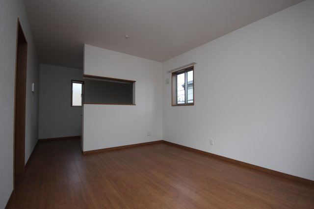 ポプラ・Ⅱ【居間・リビング】2階LDK