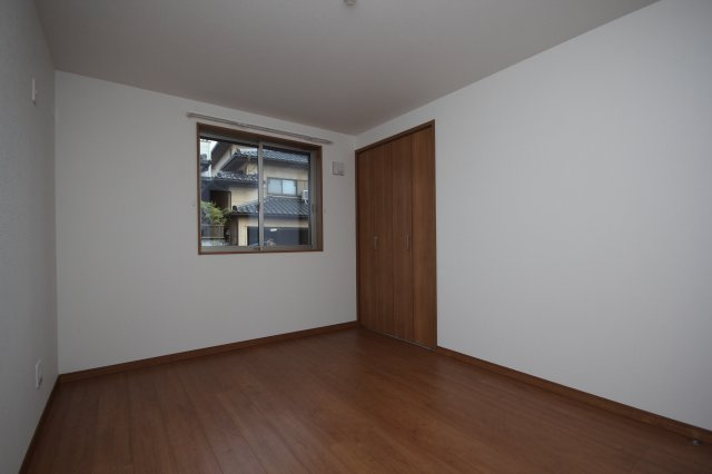 ポプラ・Ⅱ【洋室】1階洋室（1）