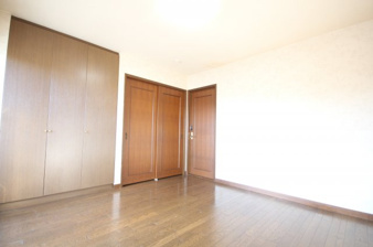 桶川泉2丁目戸建【洋室】2F　中央洋室（2）