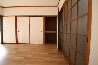 コーポローゼン【収納】洋室収納