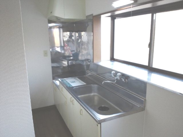 高林テラスハウス【キッチン】使いやすいキッチンです