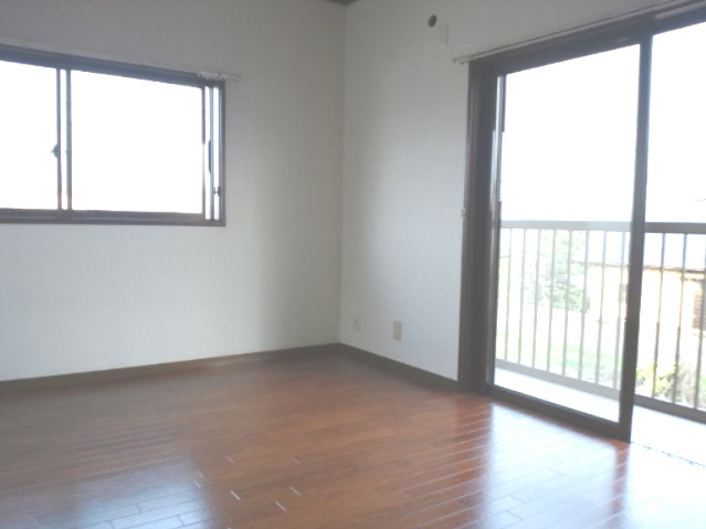 高林テラスハウス【洋室】落ち着いた色調の洋室です