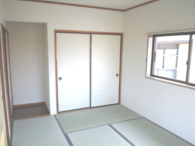 高林テラスハウス【和室】柔らかい畳が心地よい和室