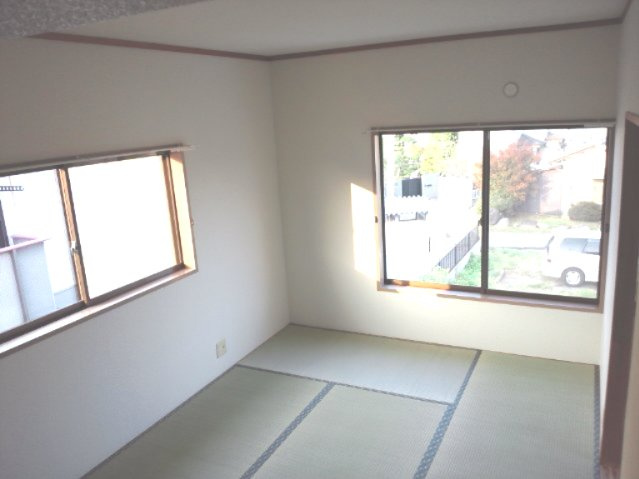 高林テラスハウス【和室】和室があれば、来客や子供用のスペースとして活躍します