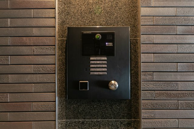※参考写真　エントランスオートロック