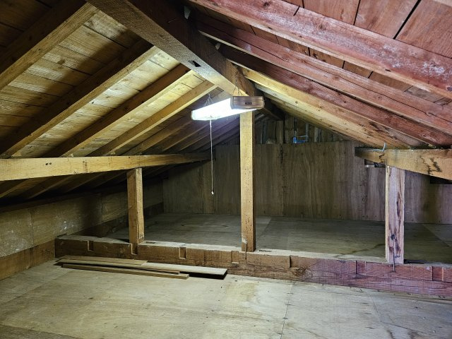 鳥取市面影２丁目中古戸建て【収納】小屋根裏