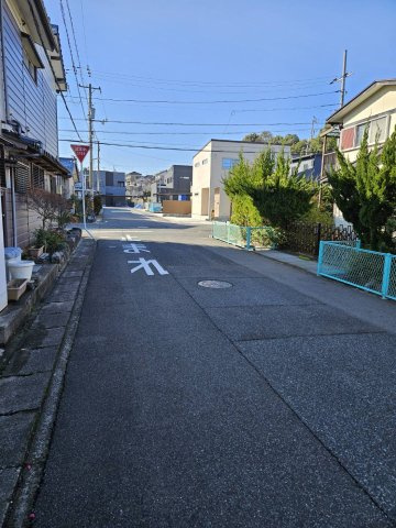 鳥取市面影２丁目中古戸建て【前面道路含む現地写真】