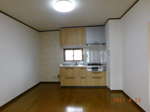 フィオーリ朝日町【居間・リビング】