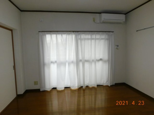 フィオーリ朝日町【居間・リビング】