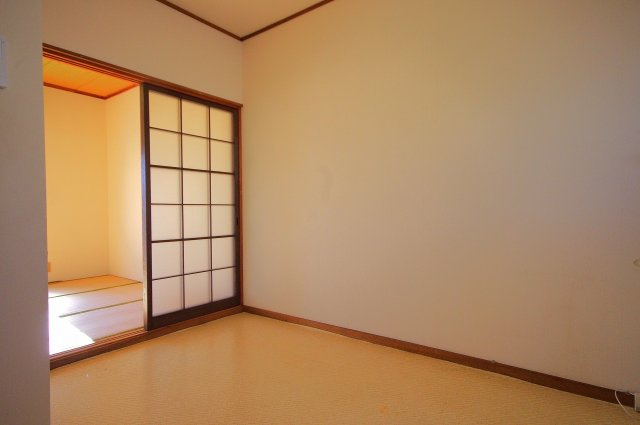 コーポワタナベ【洋室】