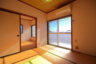 コーポワタナベ【居間・リビング】